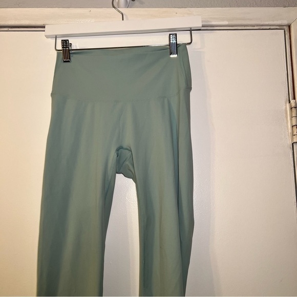 Savvi Green Leggings Workout Gym Athletic Pants M - Picture 3 of 9